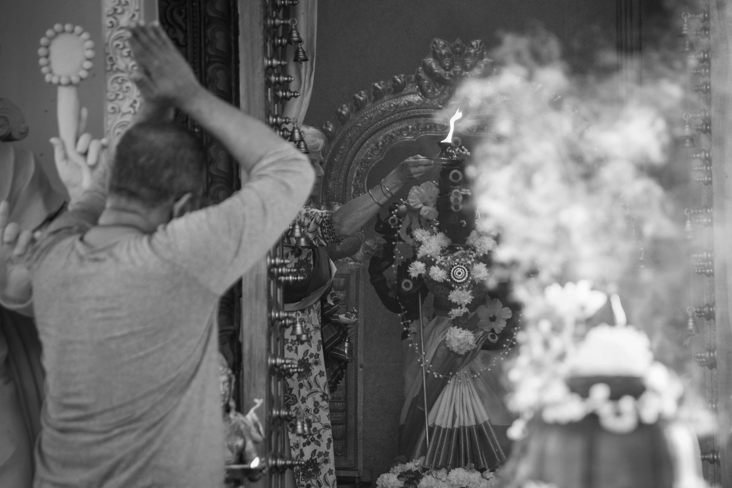 To bare withness and to bow is the key effort